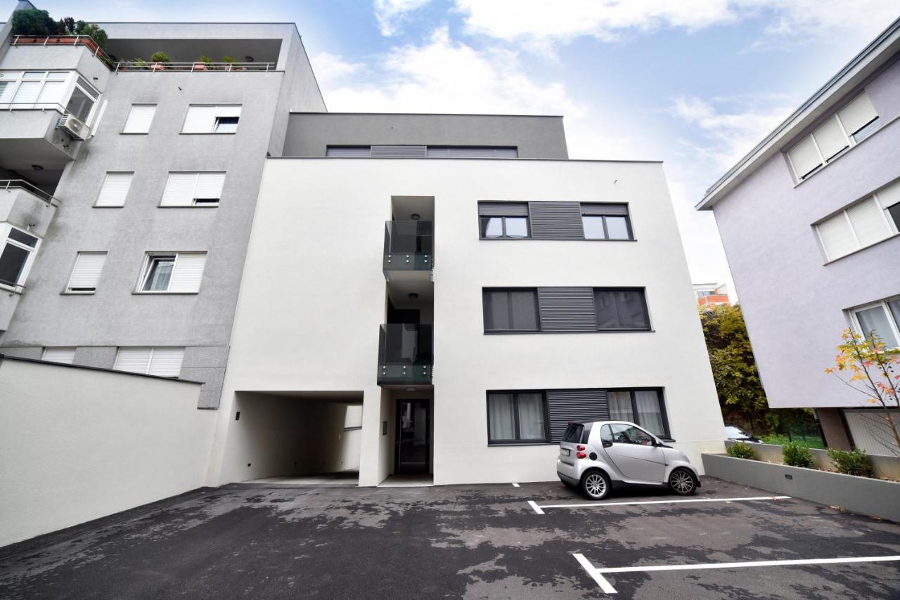Ophelia Apartment With Parking Zagreb Eksteriør billede